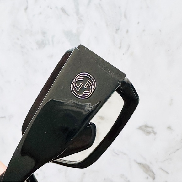 GUCCI Vintage Y2K Wrap-Around Sunglasses - Picture 9 of 15